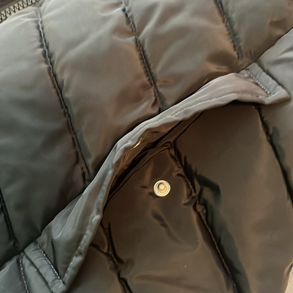 Tommy Hilfiger down vest - Picture 6 of 8